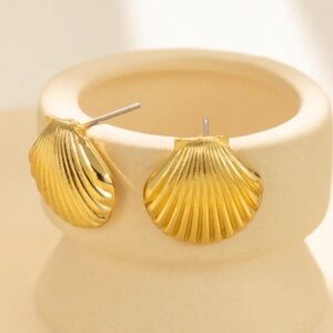 Gold Shell Earrings